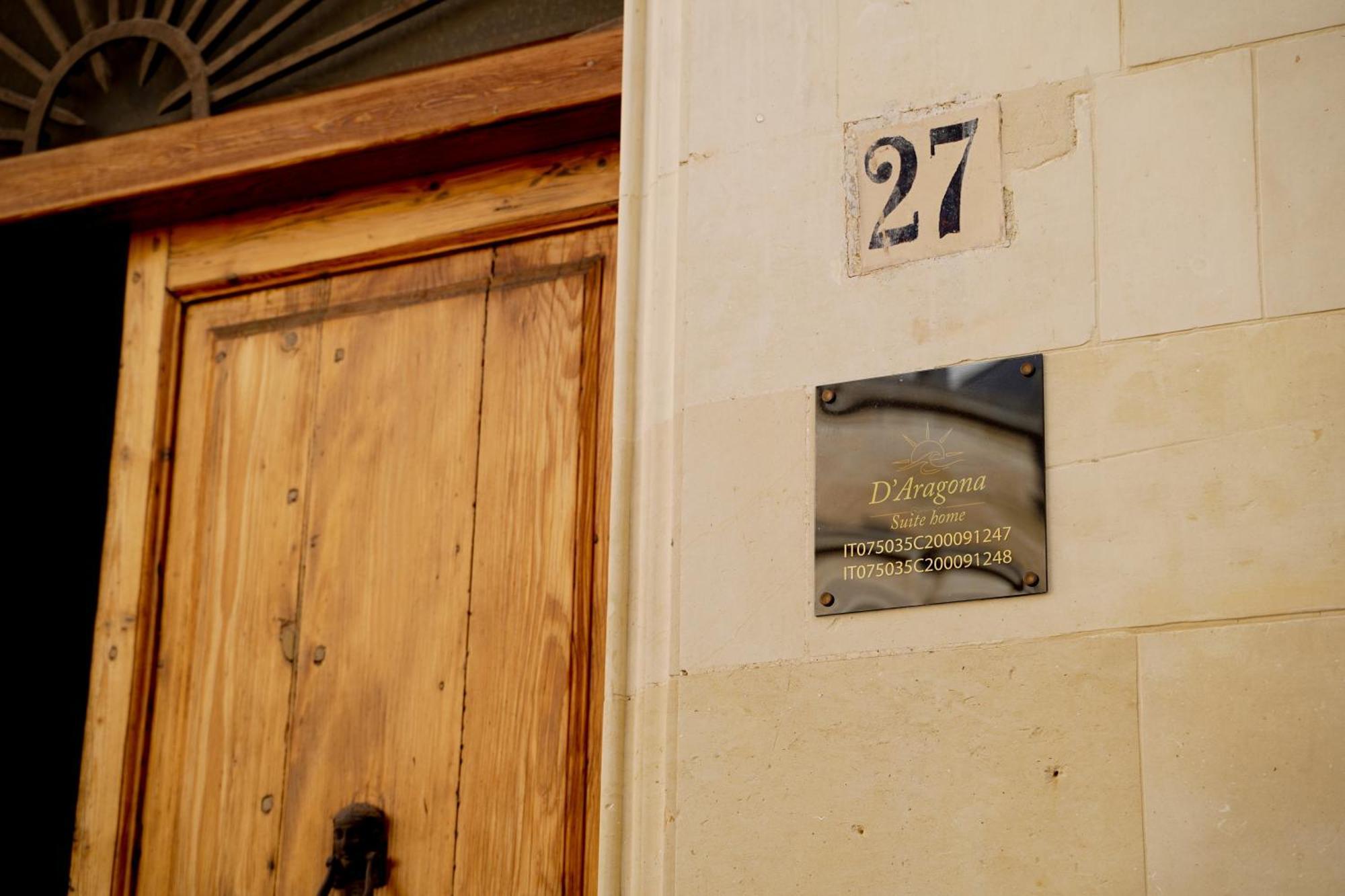 Suite Home D'Aragona Lecce Exterior photo
