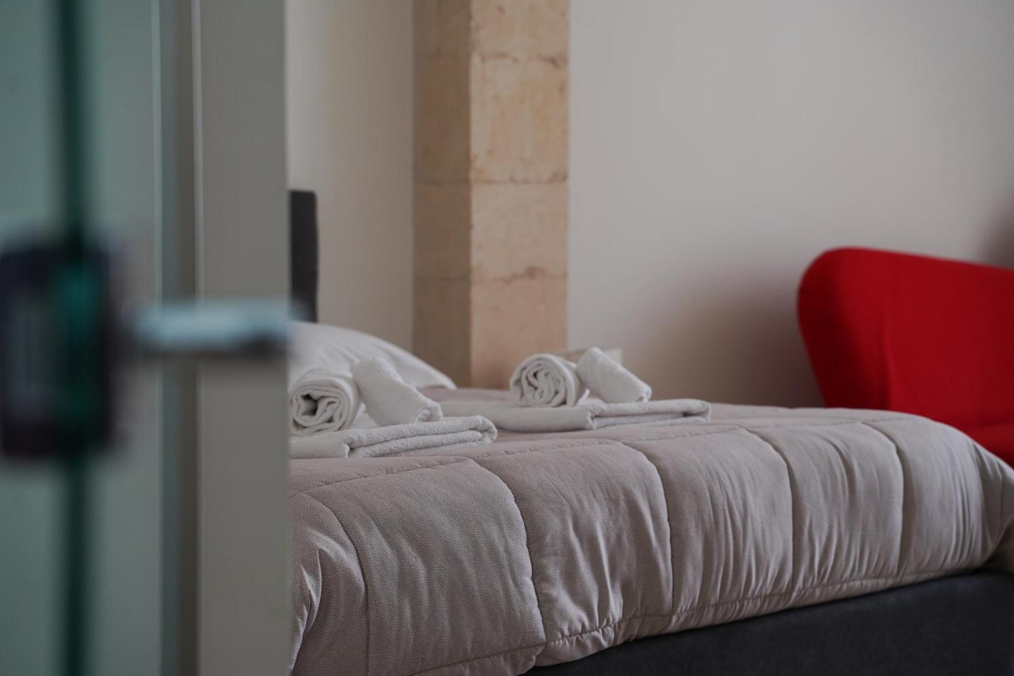 Suite Home D'Aragona Lecce Exterior photo